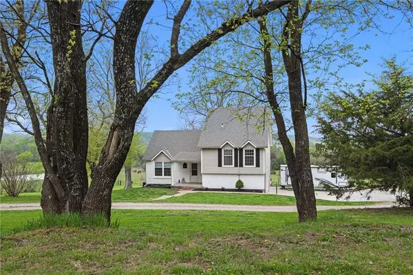 28274 W 311th ST, Paola, KS 66071