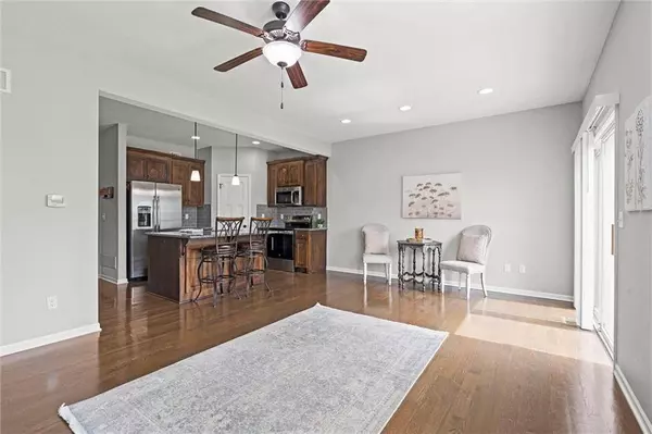 741 W Shawnee CT, Gardner, KS 66030