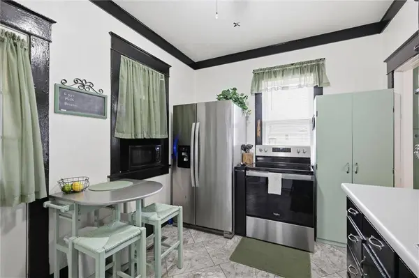 126 S OAK ST, Gardner, KS 66030