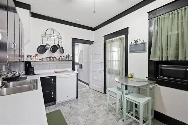 126 S OAK ST, Gardner, KS 66030