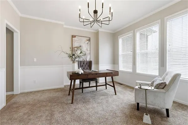 645 N Pine CIR, Gardner, KS 66030