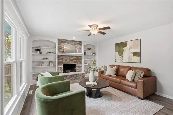 1021 S Clairborne RD, Olathe, KS 66062