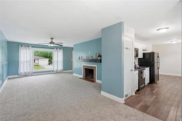 2902 W 7th ST, Lawrence, KS 66049