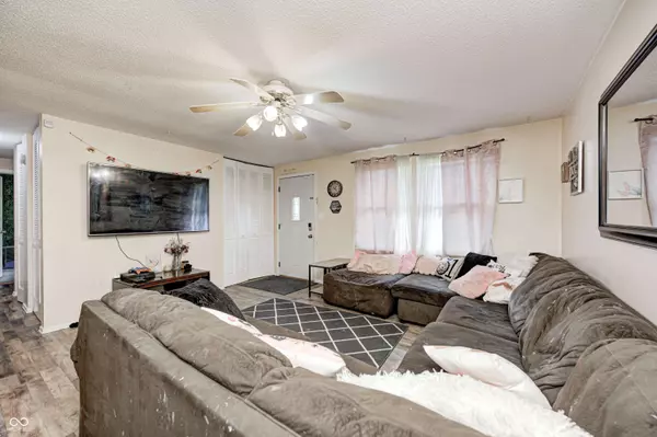 11416 Stoeppelwerth DR, Indianapolis, IN 46229