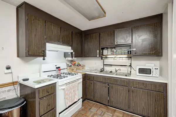 11416 Stoeppelwerth DR, Indianapolis, IN 46229