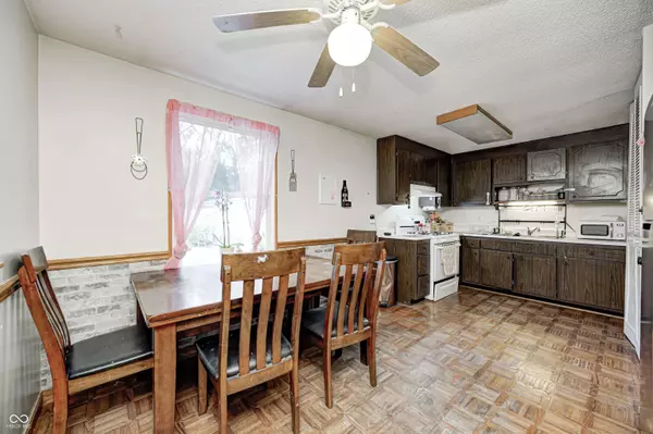 11416 Stoeppelwerth DR, Indianapolis, IN 46229