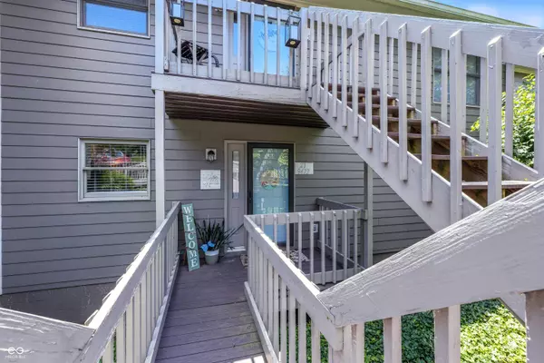 9473 S Pointe Retreat DR, Bloomington, IN 47401