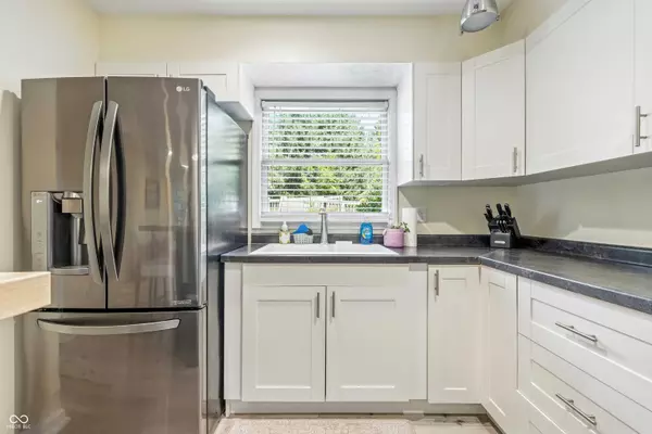 9473 S Pointe Retreat DR, Bloomington, IN 47401