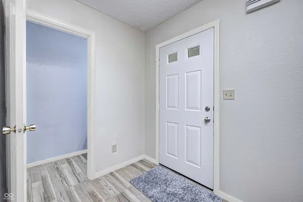 10246 Liverpool WAY, Indianapolis, IN 46236