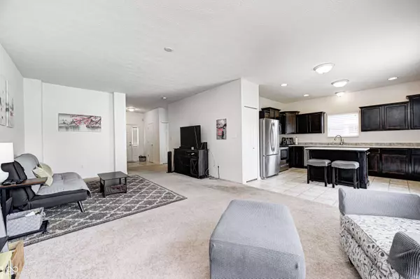 1270 W Limestone WAY, Fortville, IN 46040