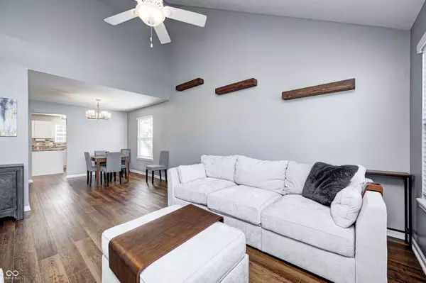 13959 Wakefield PL, Fishers, IN 46038