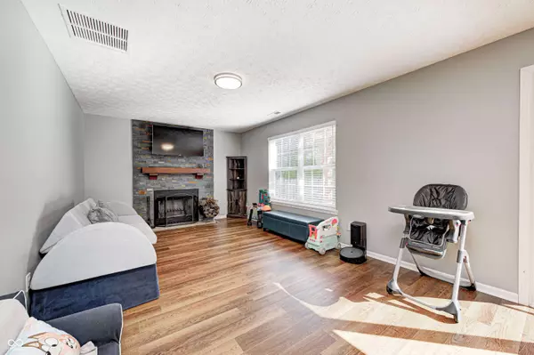 13959 Wakefield PL, Fishers, IN 46038