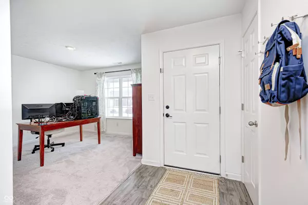 6758 Honeysuckle WAY, Pendleton, IN 46064