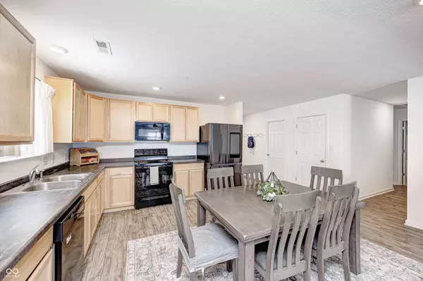 6758 Honeysuckle WAY, Pendleton, IN 46064