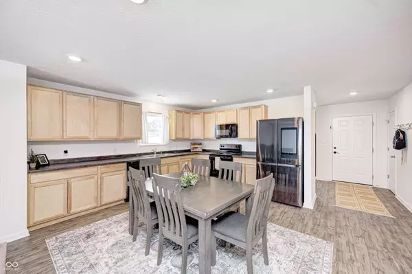 6758 Honeysuckle WAY, Pendleton, IN 46064