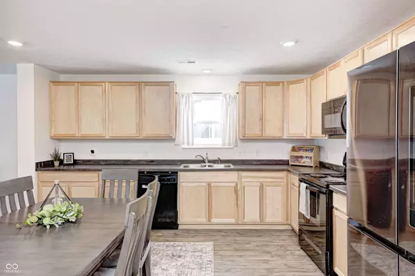 6758 Honeysuckle WAY, Pendleton, IN 46064