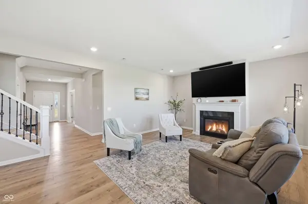 5730 Palazzo LN, Mccordsville, IN 46055