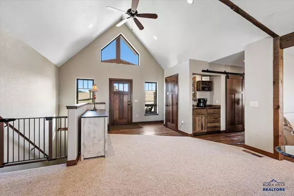 10226 Buena Vista Ln, Belle Fourche, SD 57717-0000