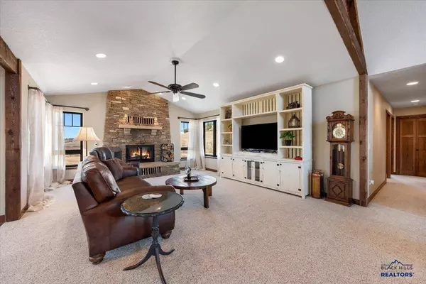 10226 Buena Vista Ln, Belle Fourche, SD 57717-0000