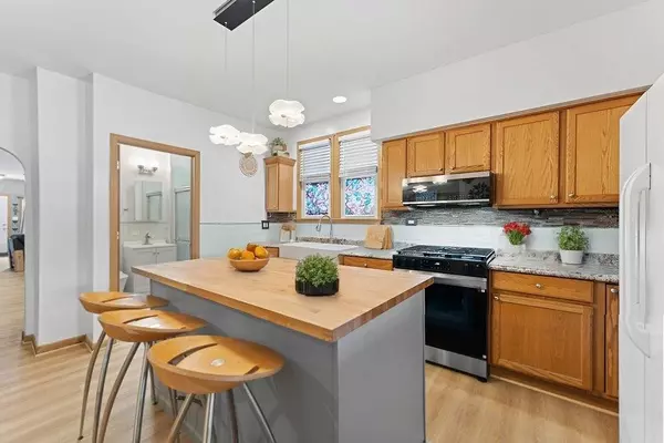 13538 S Burley AVE, Chicago, IL 60633