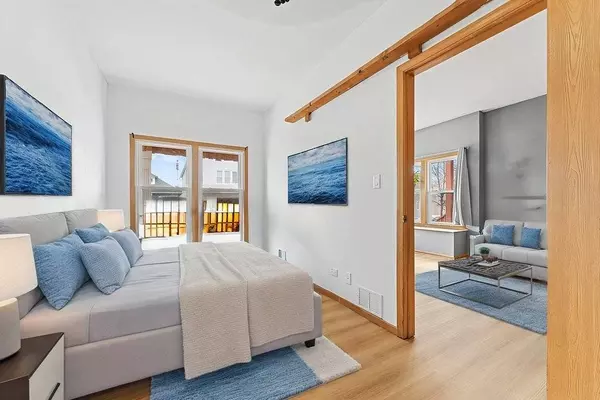 13538 S Burley AVE, Chicago, IL 60633