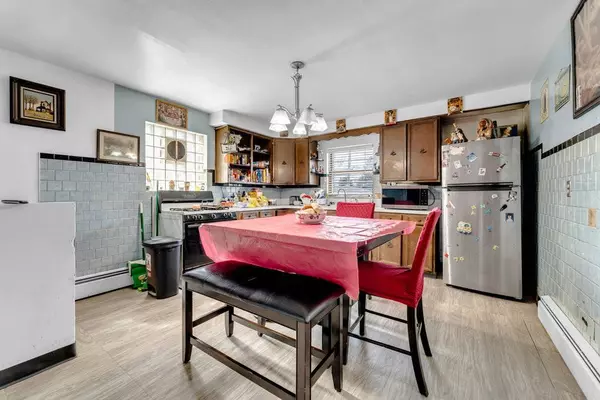 12850 Winchester AVE, Blue Island, IL 60406