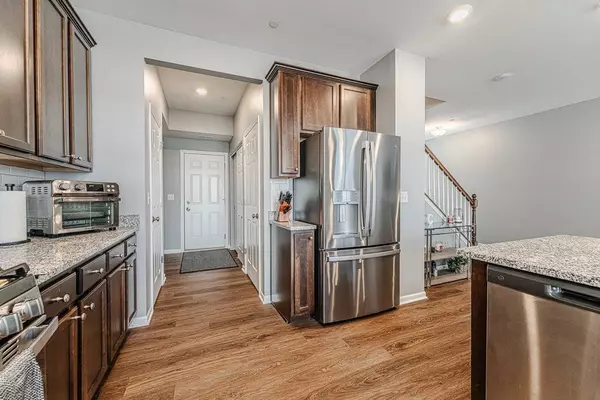 16526 S Winding Creek LN, Lockport, IL 60441