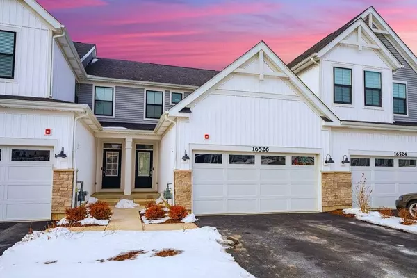 16526 S Winding Creek LN, Lockport, IL 60441