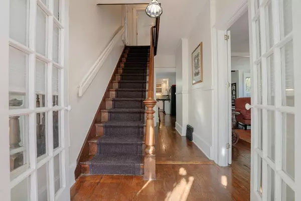 2502 Walnut ST, Blue Island, IL 60406