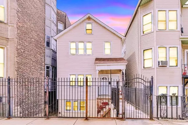 9024 S Houston AVE, Chicago, IL 60617