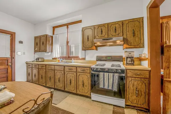 13009 Chicago ST, Blue Island, IL 60406