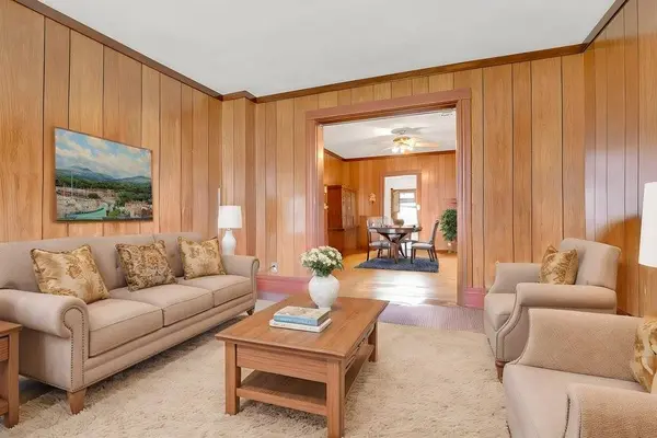 13009 Chicago ST, Blue Island, IL 60406