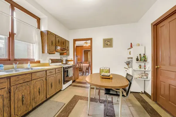 13009 Chicago ST, Blue Island, IL 60406