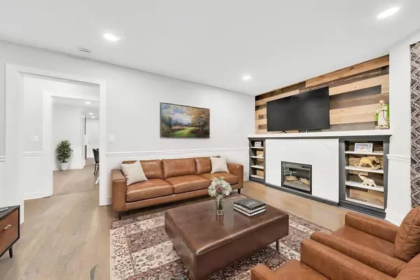 15730 Marshfield AVE, Harvey, IL 60426