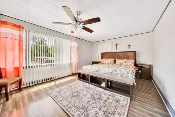 3724 W 135th ST, Robbins, IL 60472