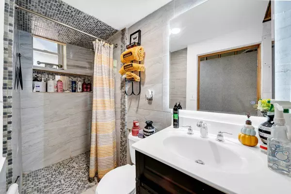 3724 W 135th ST, Robbins, IL 60472