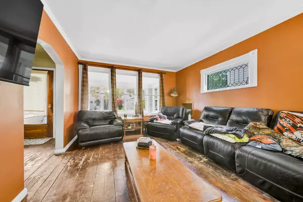 12238 GREENWOOD AVE, Blue Island, IL 60406