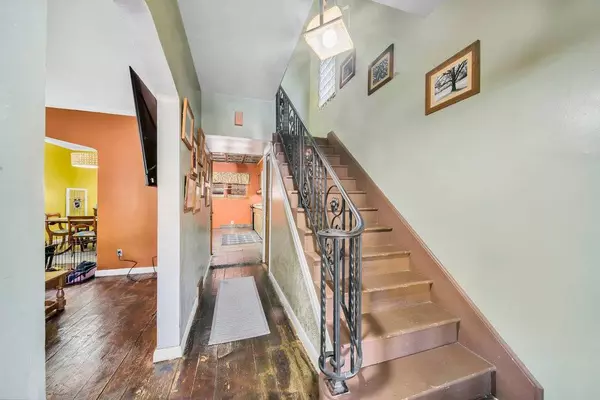 12238 GREENWOOD AVE, Blue Island, IL 60406