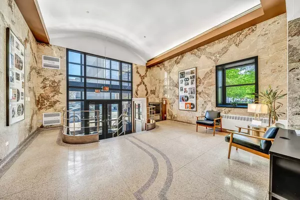 320 E 21ST ST #412, Chicago, IL 60616