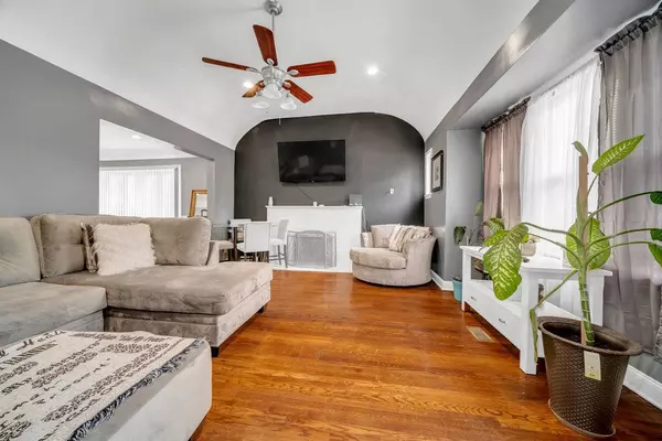 14115 S Wabash AVE, Riverdale, IL 60827