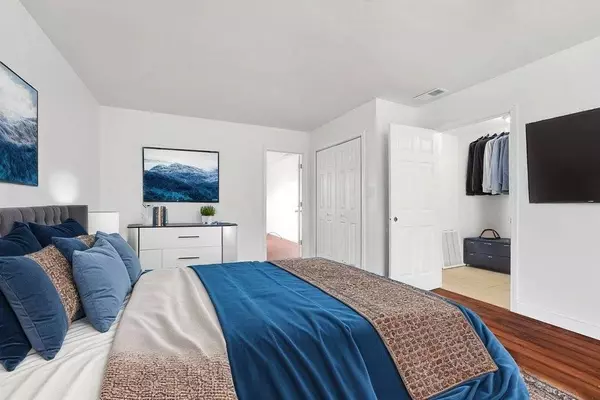 13513 Loomis LN, Crestwood, IL 60418