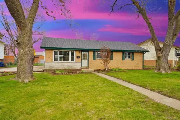 13513 Loomis LN, Crestwood, IL 60418