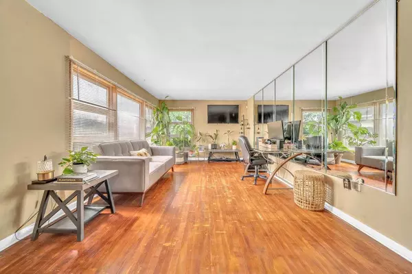 4100 W 137th ST, Robbins, IL 60472