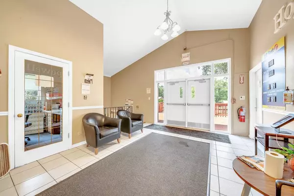 1352 N Cedar RD, New Lenox, IL 60451