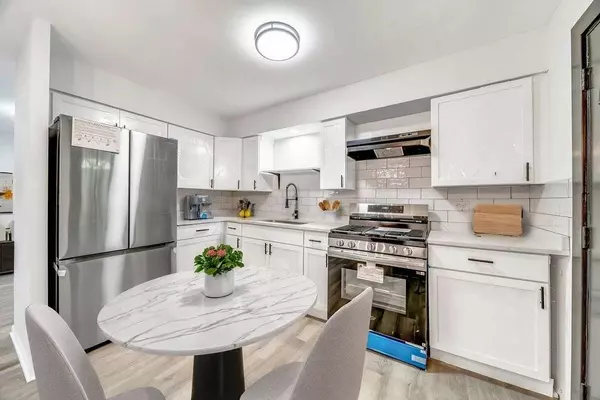 15812 Lincoln AVE, Harvey, IL 60426