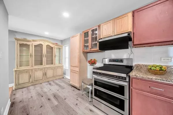 69 E 159th ST, Harvey, IL 60426