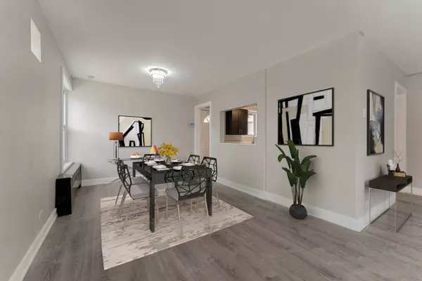 8313 S Ingleside AVE, Chicago, IL 60619