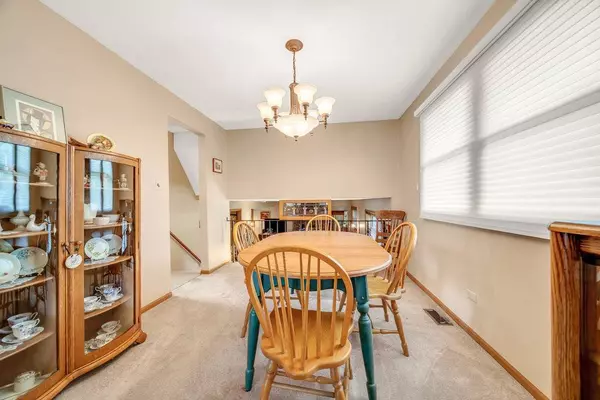 6402 Jeanette CT, Tinley Park, IL 60477