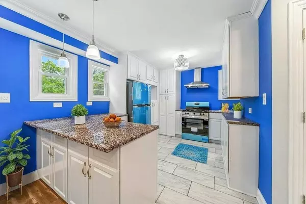 652 W 81st ST, Chicago, IL 60620