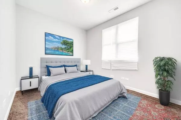 4936 S Loomis ST, Chicago, IL 60609